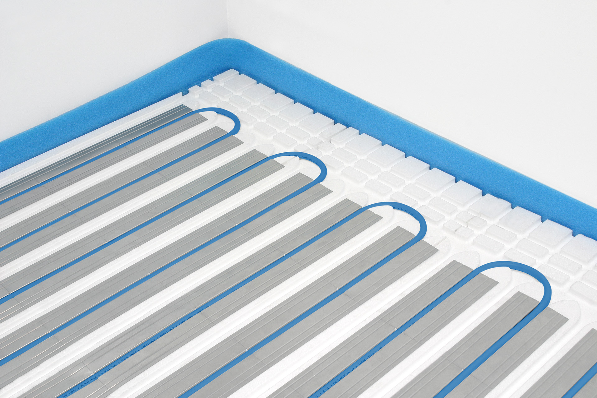 KAN-therm - TBS system - Laying out PE foil